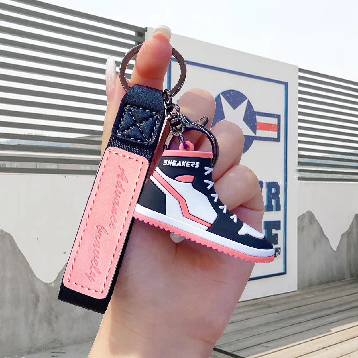 

Trend Sports Shoes KeyChains Woven Rope Buckle PVC Sneaker Key Chain Men's And Women's Car Bag Pendant Accessories Key Ring Gift