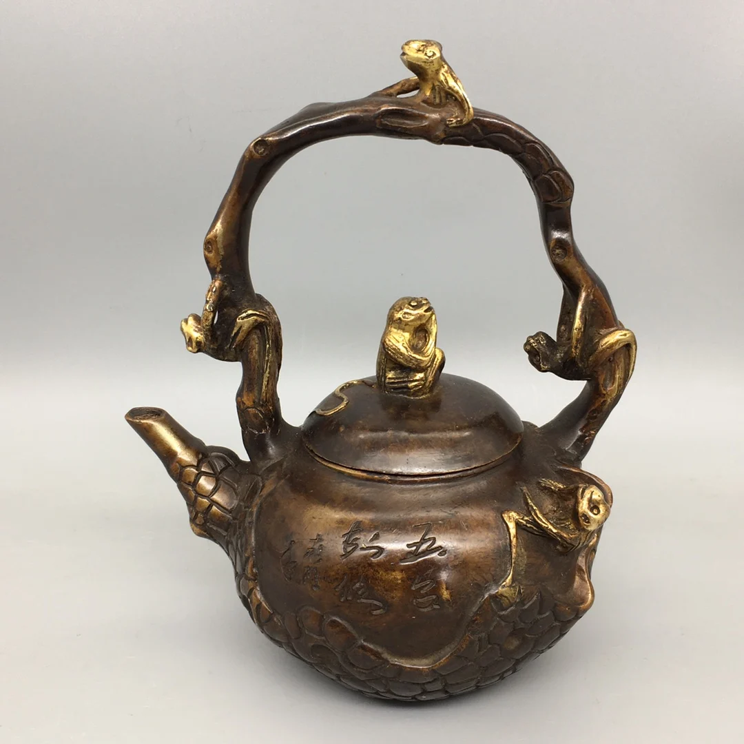 

Chinese old Bronze Gilt monkey teapot Antique collection pot 14*18cm