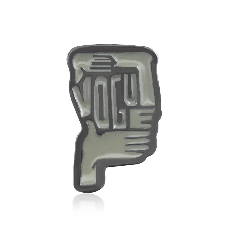 

VOGUE Hand Frame Photo Frame Brooch Vintage Enamel Pins Jeans Hat Lapel DIY Badge Accessories