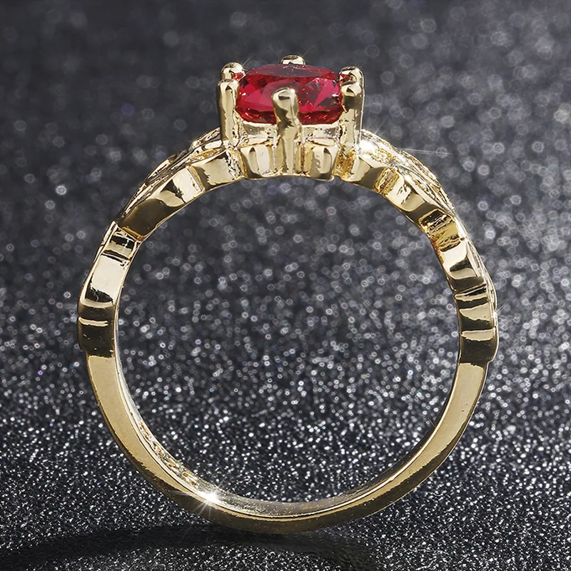 Золотое классическое высококачественное кольцо с рубином и цирконом