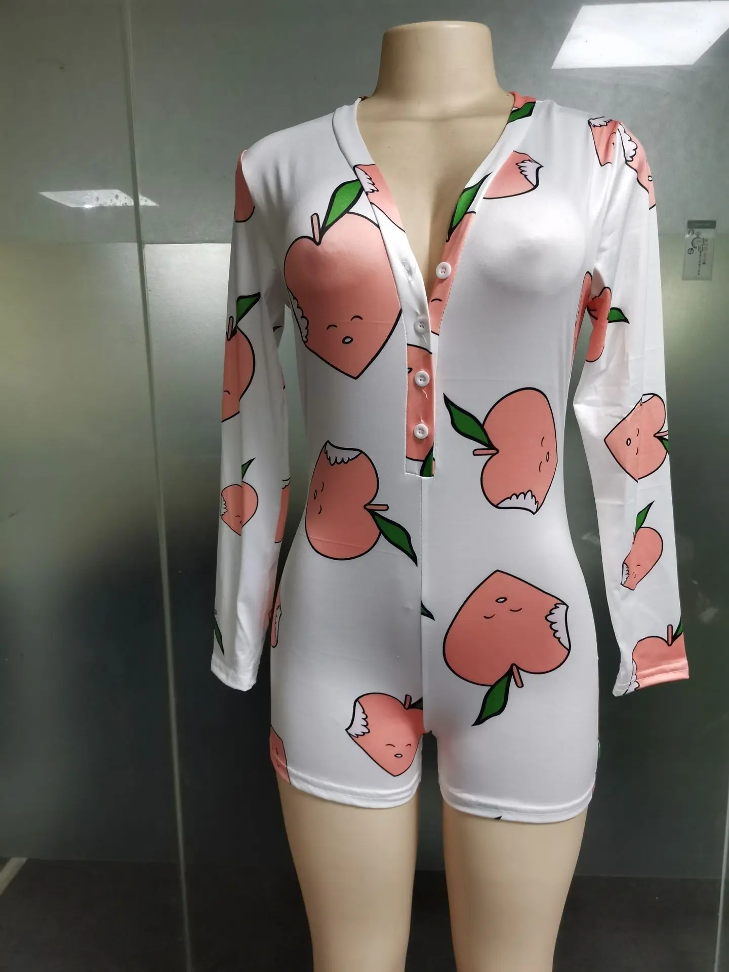 Пижама женская с длинным рукавом и глубоким V образным вырезом| |