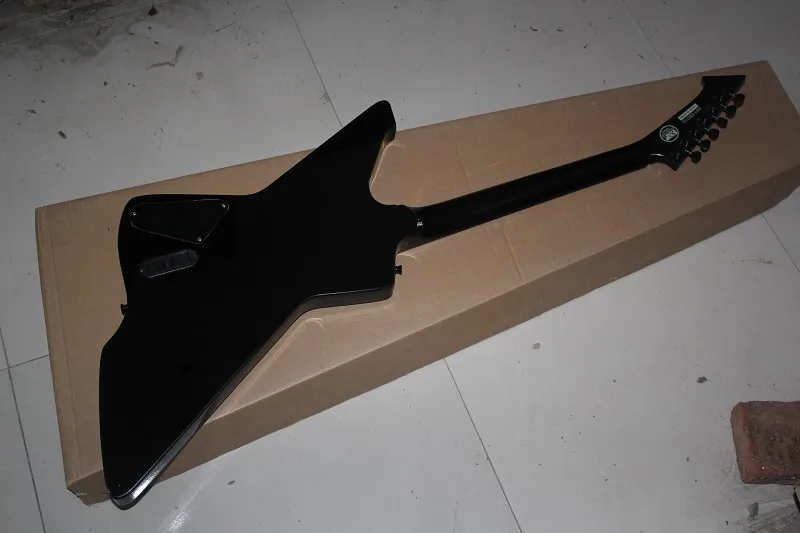 Бесплатная доставка custom shop SNAKEBYTE Джеймса хетфилда черная электрогитара с 9 В