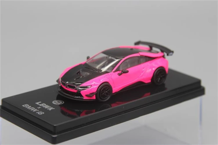 Пара 1:64 LBWK LB работает x YZone i8 ярко-розовый с черной капотом литая модель автомобиля