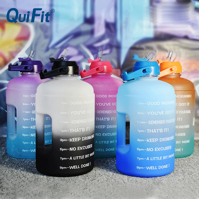 QuiFit 3,78 L/2,2 L Gallonen Wasser Flasche mit Stroh Motivations & Zeit Marker GYM Trinkwasser Krug BPA FREI sport Im Freien