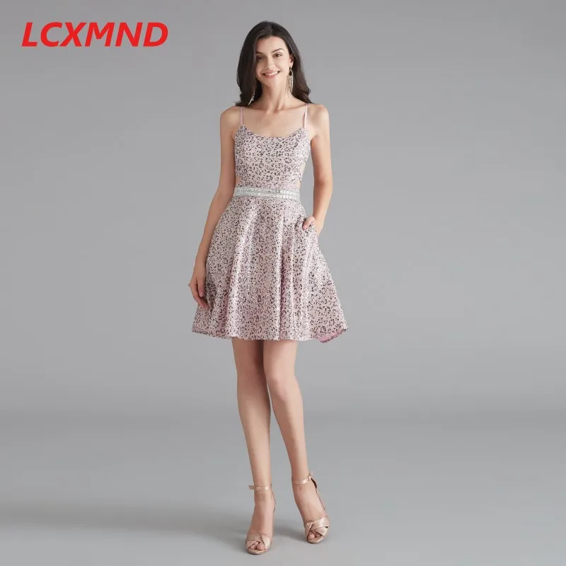 Блестящее для Бала выпускников платье с серебряными бусинами короткие тонкие