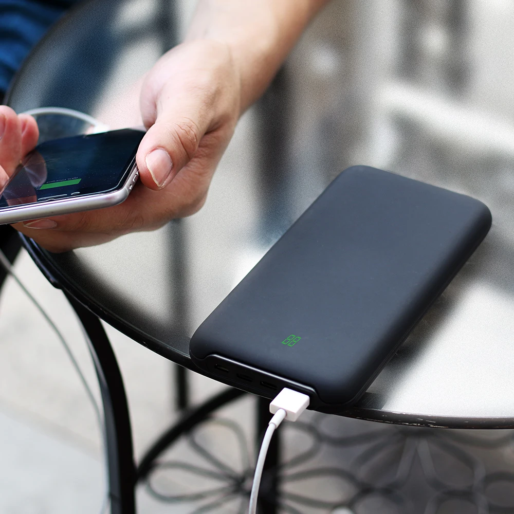 Внешний аккумулятор 20000 мАч быстрое зарядное устройство с 3 входами и двойным