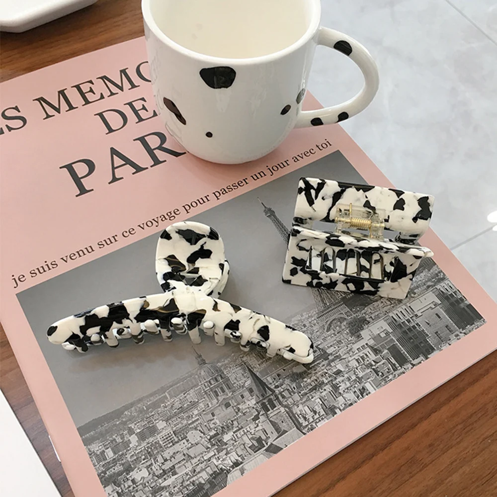

Korean Acrylic Women Hair Claws Crab Clamps Charm Cow Color Leopard Lady Hair Clips Retro Make up Hairdress Hair Styling Tool