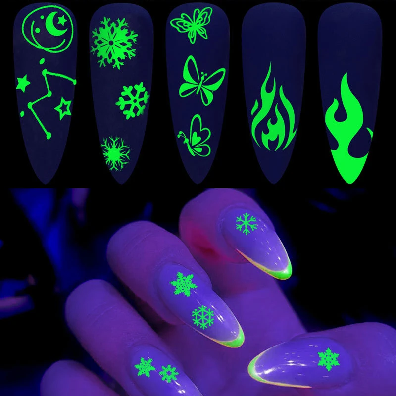 

1 Sheet Nail Art 3D Adhesive Sticker Luminous Effect Halloween Party Night Glow In The Dark Snowflake Shining Tips DIY Decor