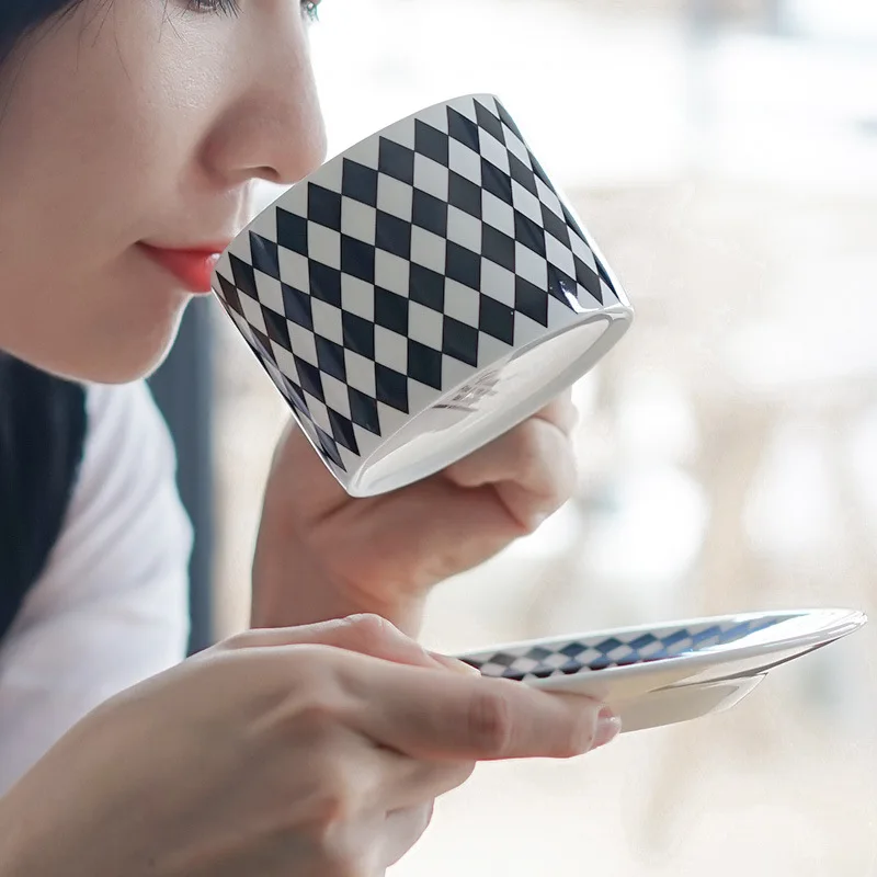 Nordic Simple Black and White Geometric Bone China Coffee Cup and Saucer Set Porcelain Afternoon Tea Cup Home Decoration Cups
