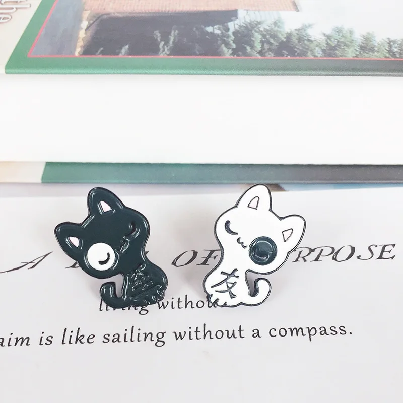 Cartoon Cute Black and White Cat Good Friend Brooches for Women Taste Animal Pet Pin Enamel Pins Jewelry Bag Badges Accessories | Украшения