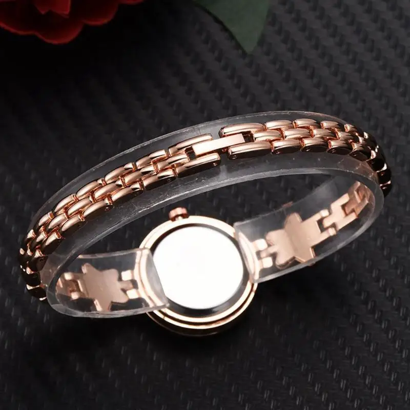 

Star Bracelet Women Watch Mini Rhinestone Crystal Stars Quartz Wristwatch Small Round Dial Watch Gift