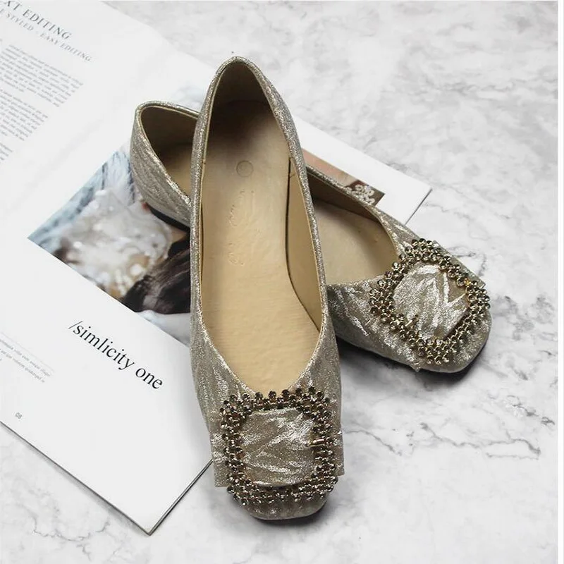 Single Shoe Female Flat 2020 New Spring Soft Sole Large Size Female Shoes Small Size Gold Silver Wedding Shoes Bridesmaid Shoes