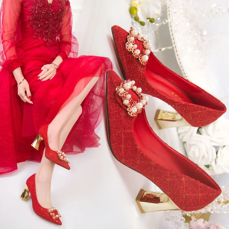 

Red high heel wedding shoes women 2021 new bridal shoes thick heel pointed shallow mouth Chinese wedding shoes