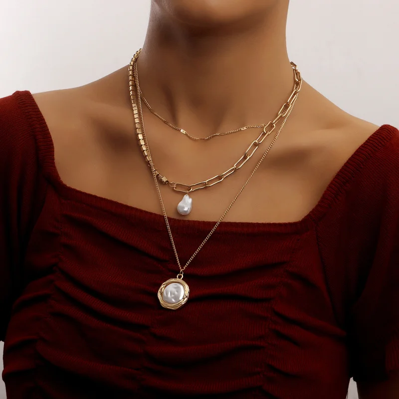 

Vintage Boho Multilayer Pearl Crystal Choker Round Pendant Chain Necklace for Women Hip Hop Gold Color Collar Fashion Jewelry
