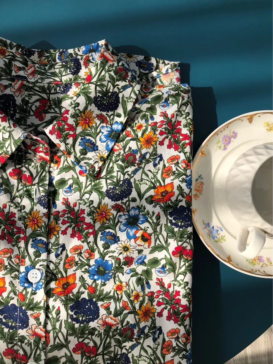 Женская рубашка 20 Ранняя весна мягкая романтическая цветная насыщенная