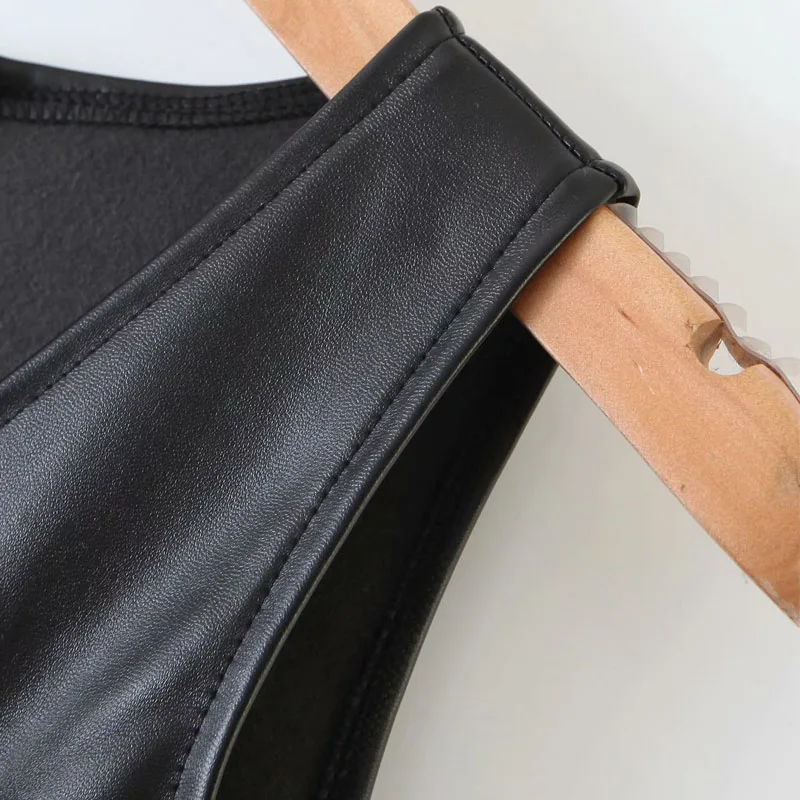 

Sexy V-neck Sleeveless Skinny Stitching PU Slimming Female Jumpsuit Black Jump Di Chic Women's Jumpsuit