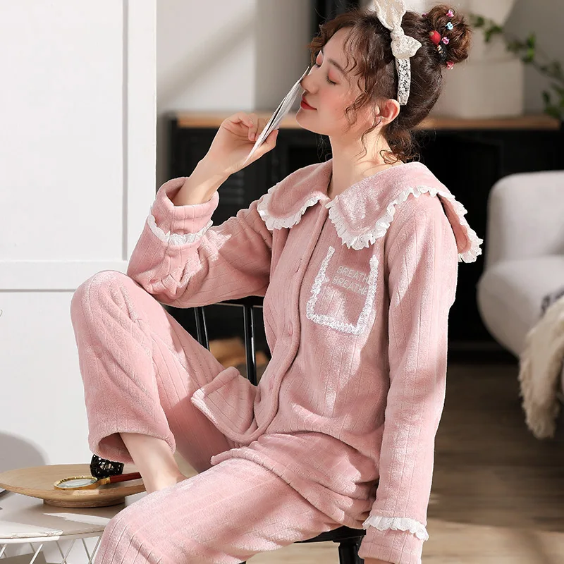 Пижама с бархатным утепленным коралловым флисом длинными рукавами и квадратным