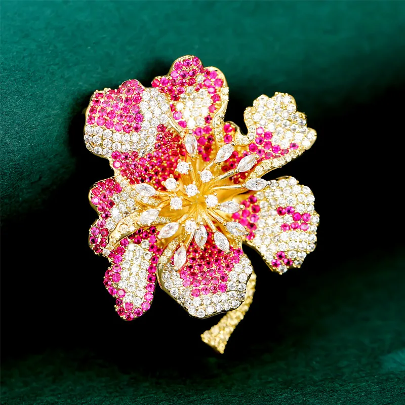 

New Shining Full of Zirconium Red Flower Brooch Pin Luxury Fashion Temperament Coat Suit Brooches for Women Wedding Jewelry Gift