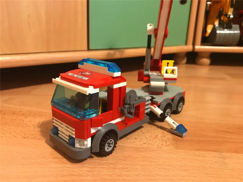244 шт. городской пожарный воздушная лестница грузовик строительные блоки наборы