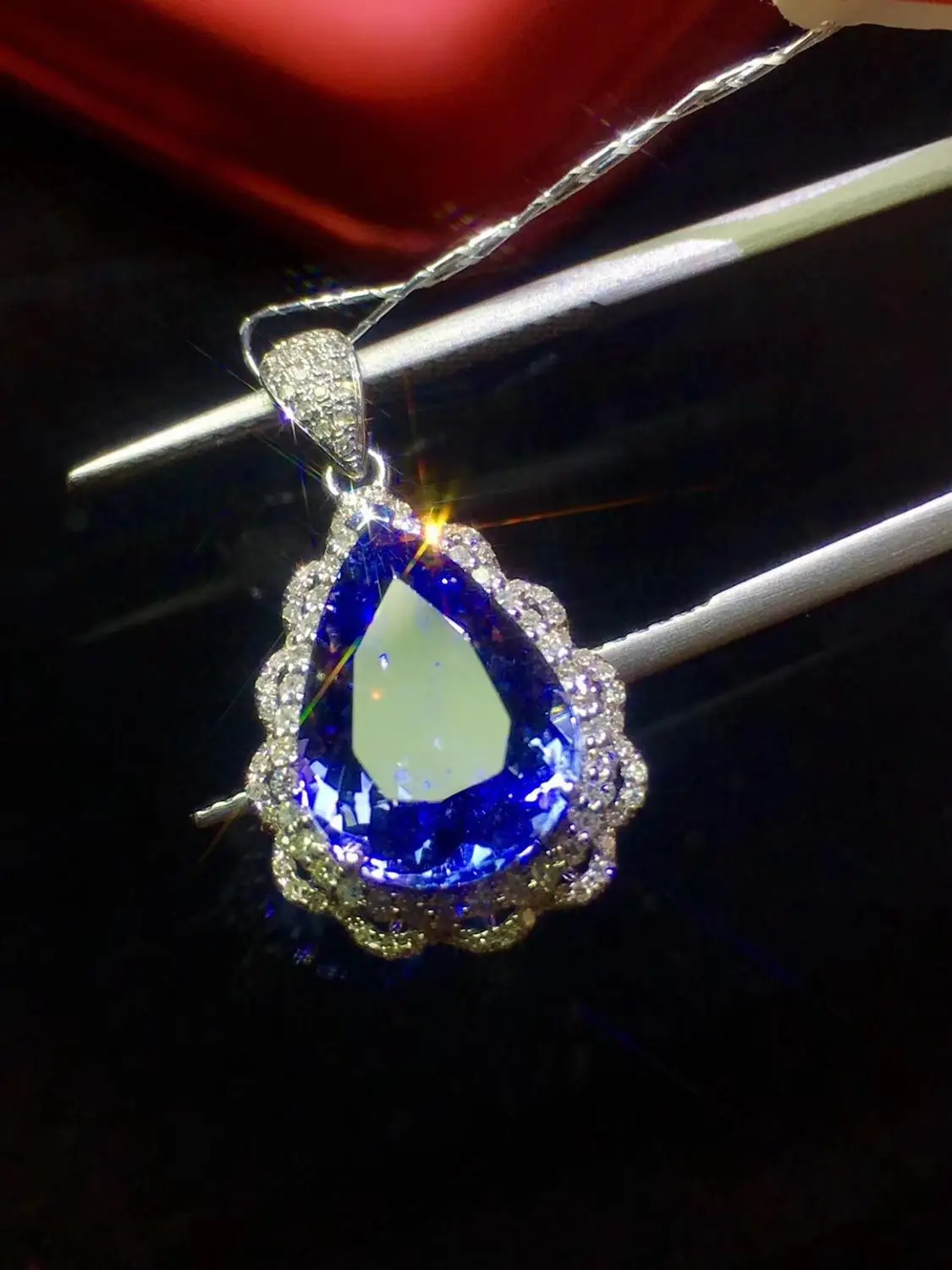 Изысканное ювелирное изделие оригинал 18 К белое золото 100% натуральный синий