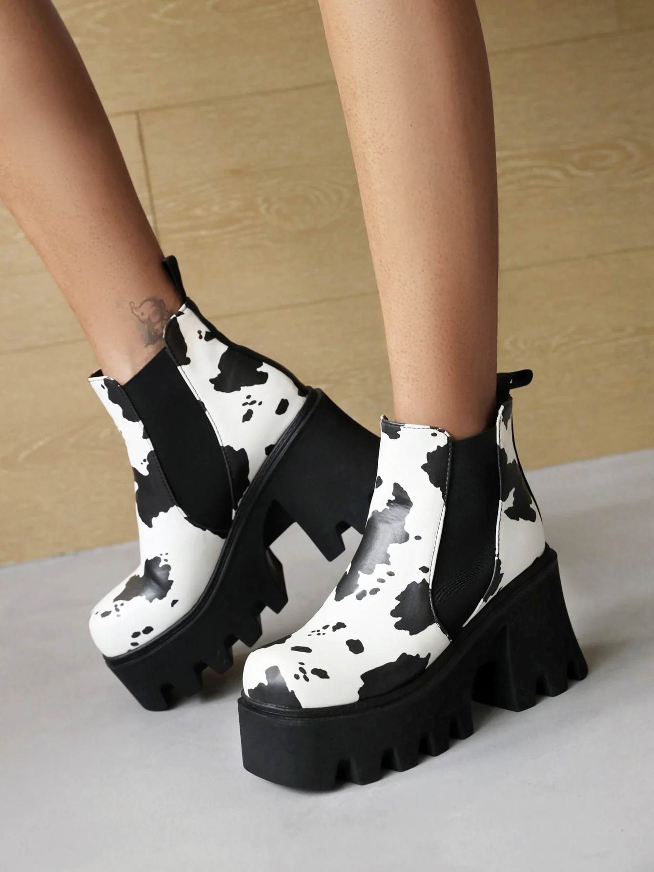 Cow Pattern Super Thick Bottom Color Matching Women&#39;s Ankle Boots Zebra Pattern High Waterproof Platform Elastic Band Foot Shoes