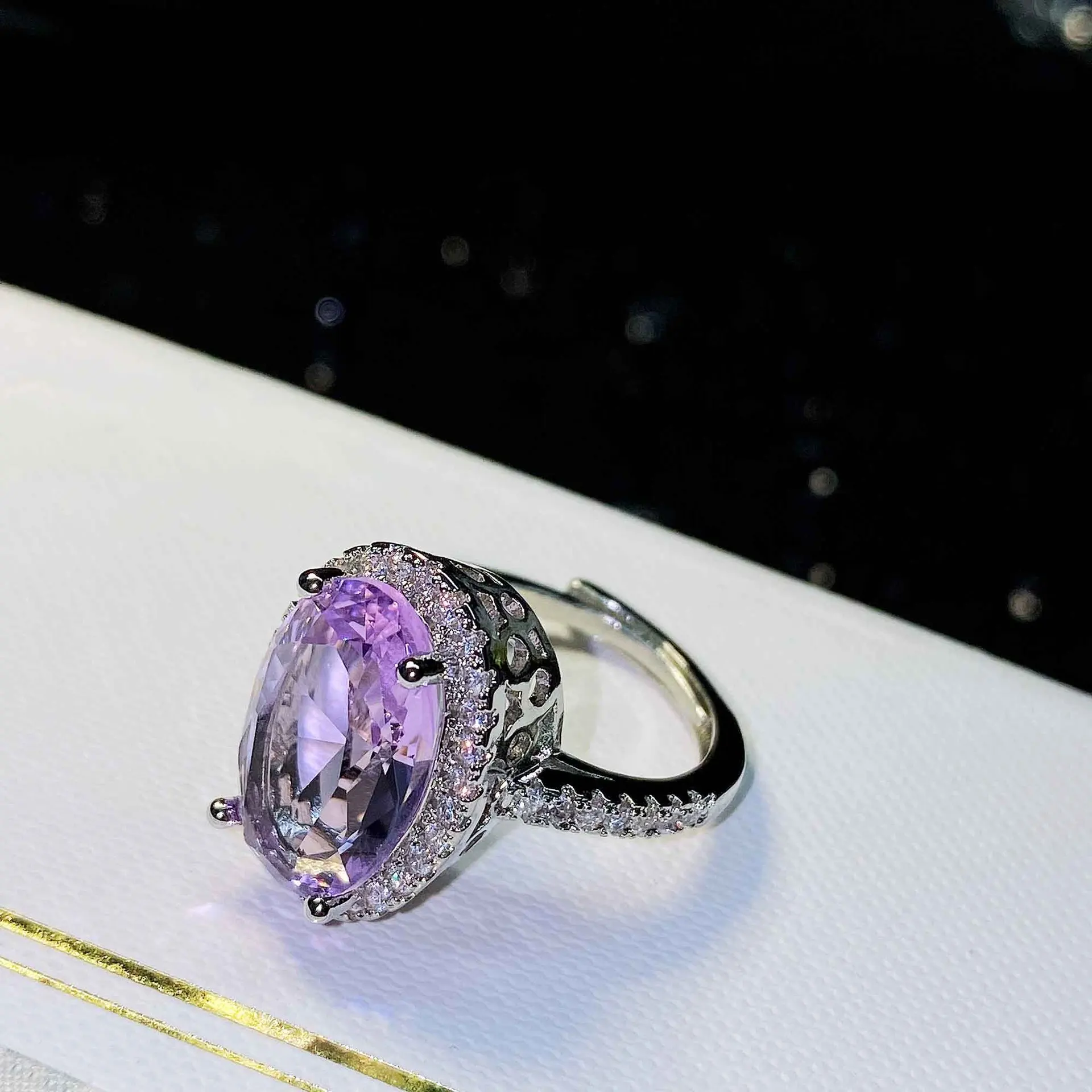 

2021 New Korean Style Niche Design Oval Ring with Purple CZ Top Women Engagement Jewelry Fashion Trend for Party,Wedding