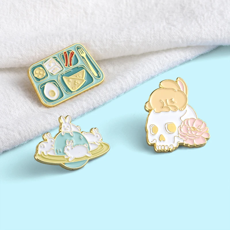 Мультфильм кролик эмали штырь череп планета завтрак Броши для женщин милые