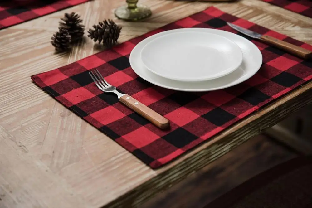 2019 New Year's Festival Placemat red black plaid Christmas double sided mat fabric cotton hemp cup household Drink Coasters | Дом и сад