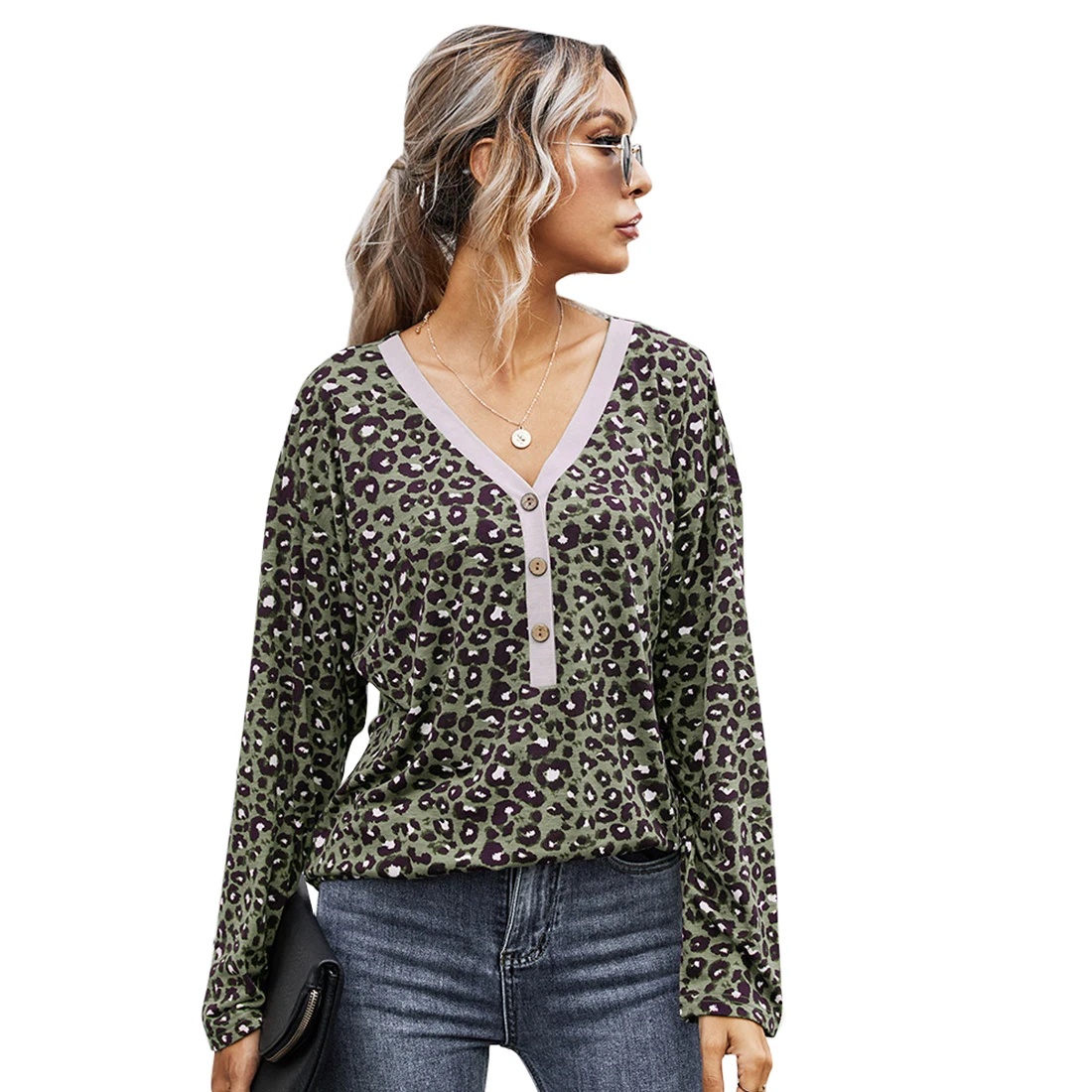

Women T-shirt Tops Long-Sleeve Buttoned V-neck Pullover Tops Slim Casual Clothing Autumn Winter Fashionable Leopard Print