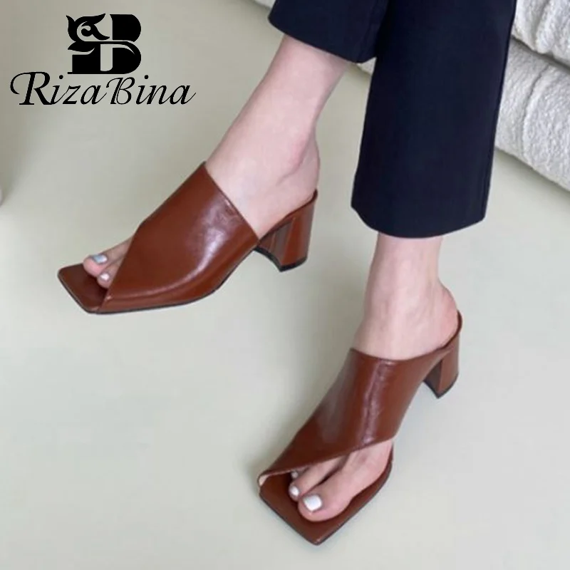 

RIZABINA 2021 женские Шлепанцы из натуральной кожи квадратный носок На высоких толстых каблуках обувь без шнуровки однотонного цвета Цвет Летняя...