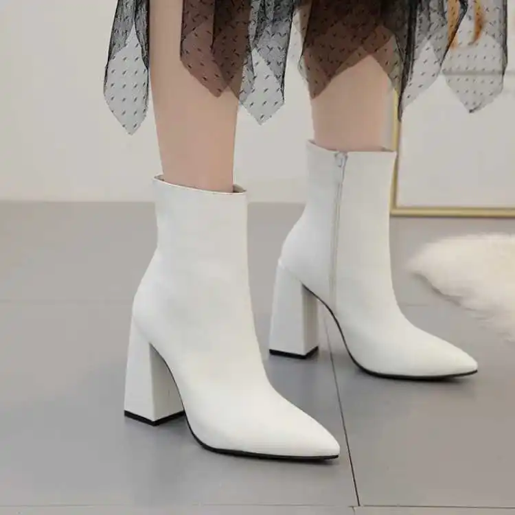 

2019 winter new style fashion face versatile square high heel pointed boots women's Boots