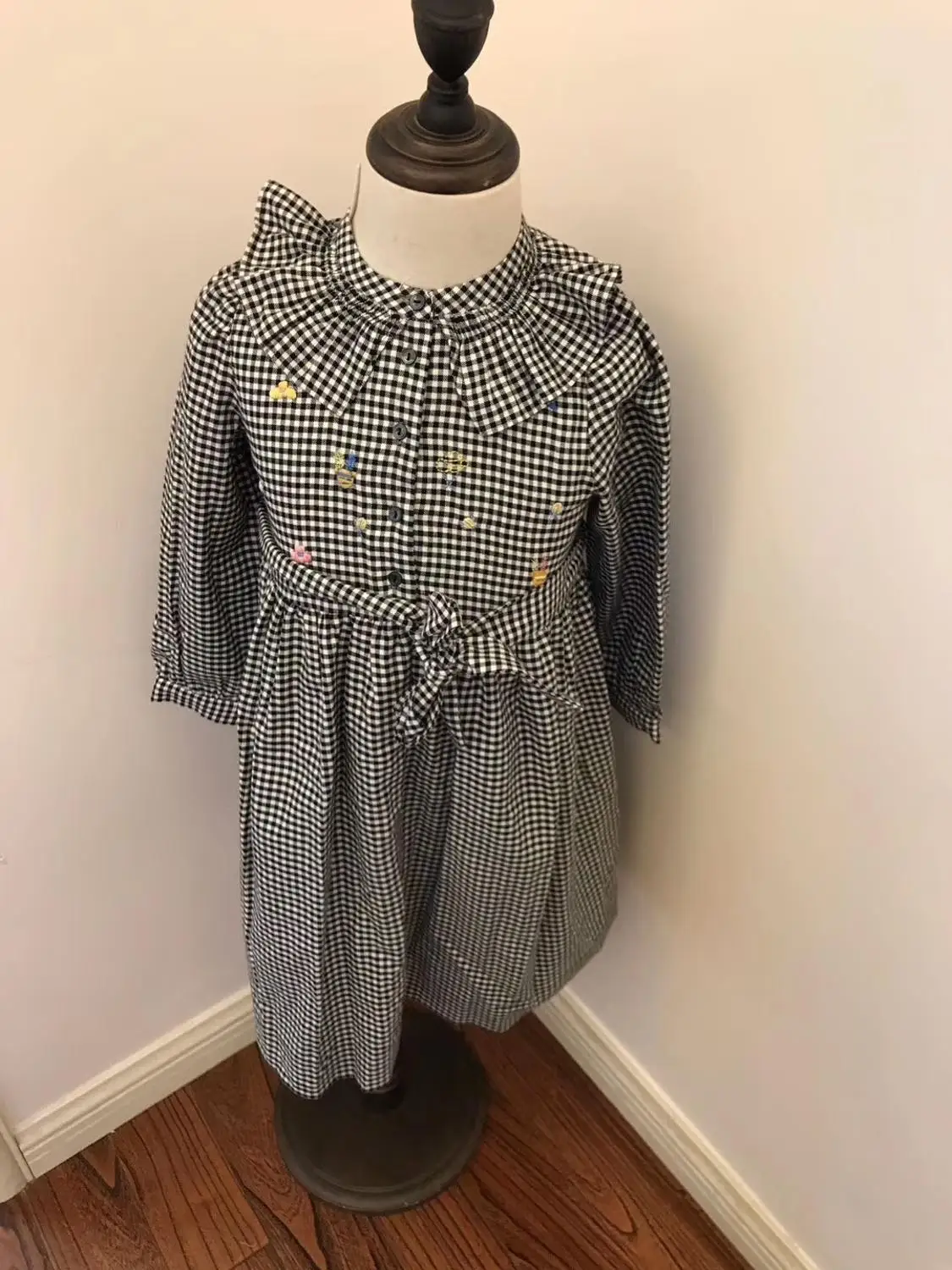 Модная одежда для маленьких девочек синее платье с длинным рукавом и цветочным