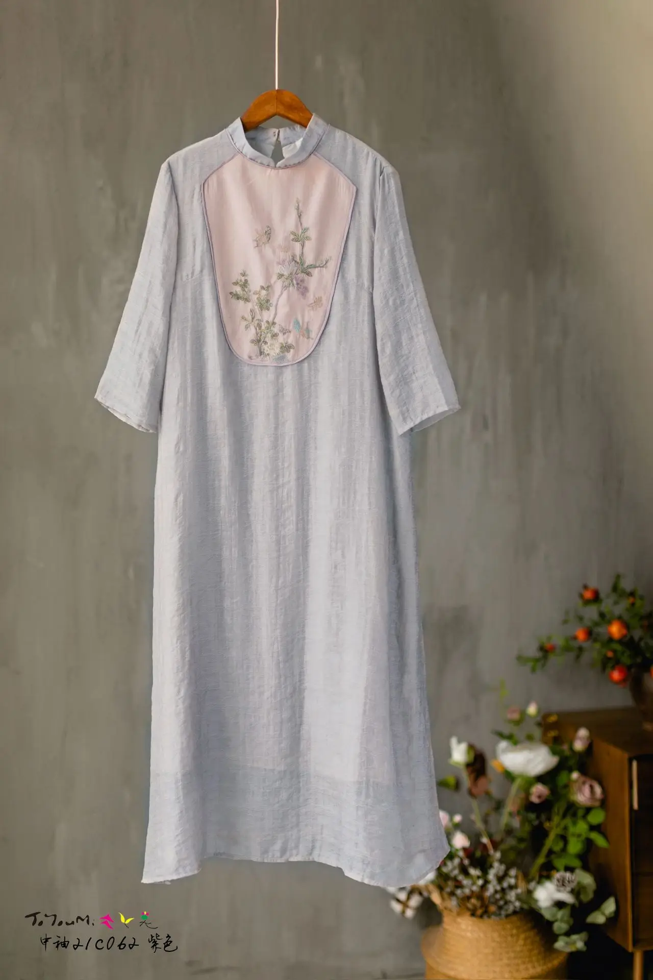 

Chinese style literature and art embroidery new products in spring and summer