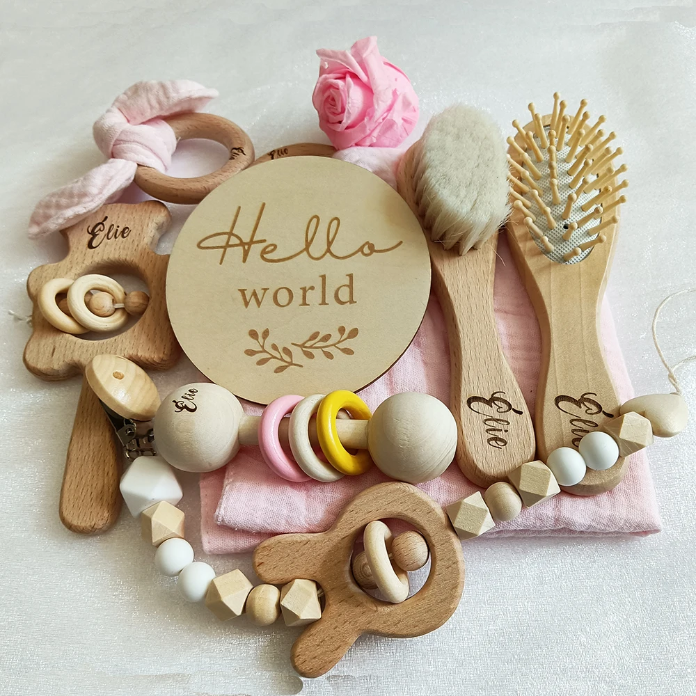 

8 Pieces Of Personalized Name Newborn Bath Toy Gift Set 0-12 Months Old Baby Rattle Toy Baby Boy Girl Birth Name Plate Gift Set