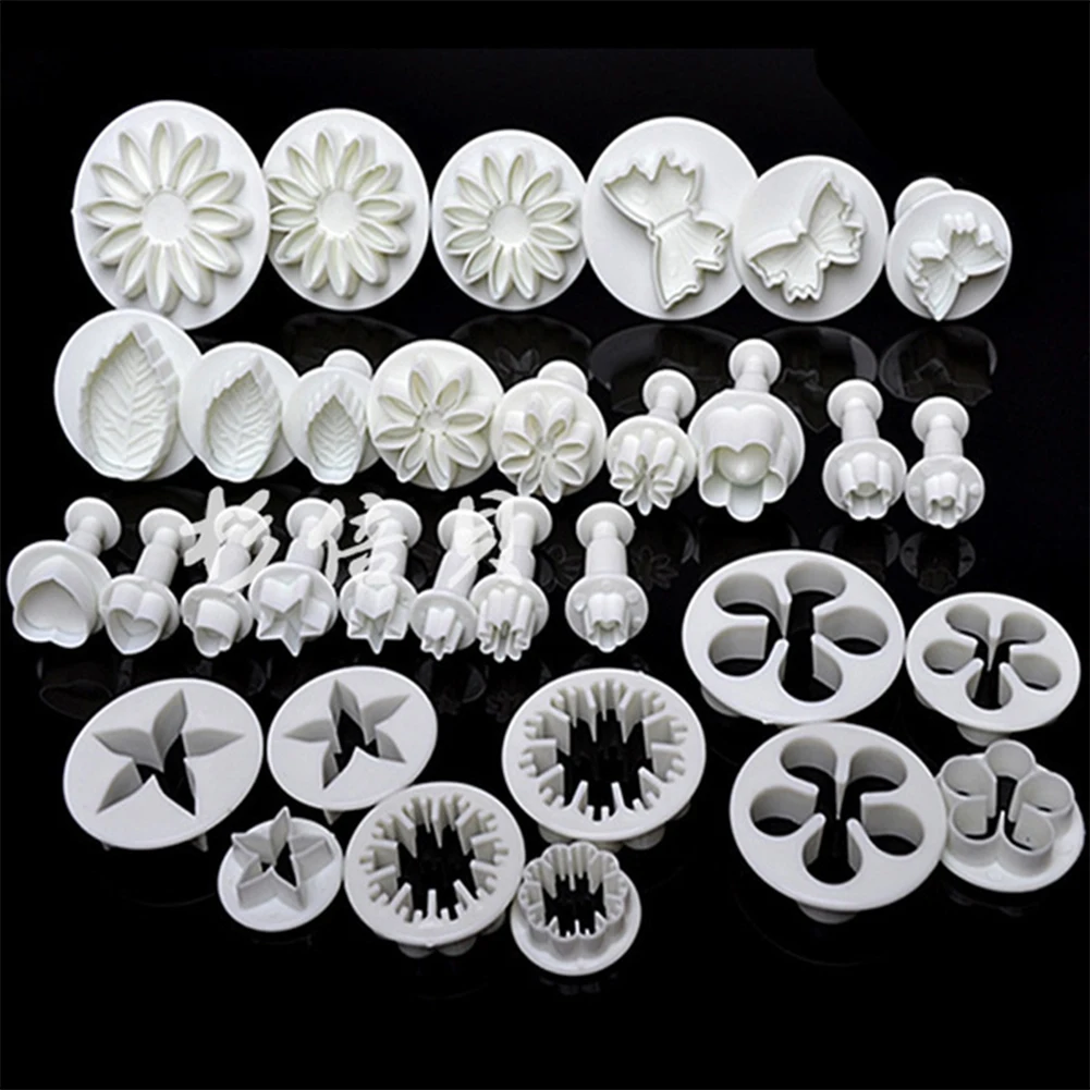 

33 pieces / set Sugarcraft Cake Decoration Tool Set Fondant Diver Cutters Cake Tools Cookie Biscuit Baking Accessorie Cake Mold