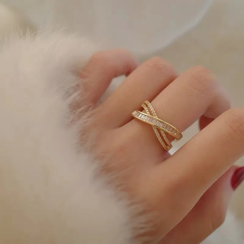 

Simple Gold Plated Shiny Zircon Cross Ring Classic Fashion Women's Cocktail Ring Birthday Party Jewelry Gift Opening Ring