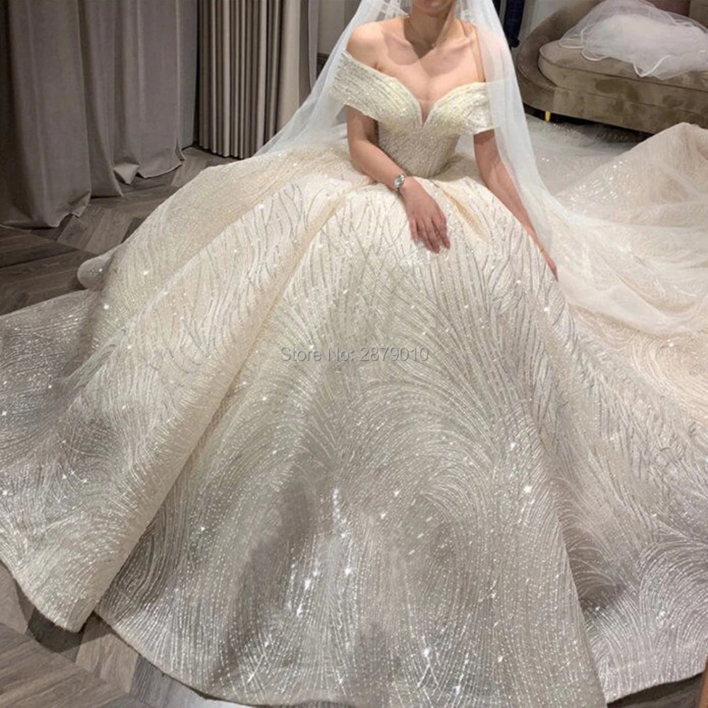 Новое поступление свадебное платье с вырезом лодочкой бальное открытыми плечами