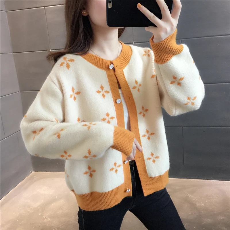 

207441 room 4 row 4 No. 4 top] real shooting round neck diamond flower color matching knitted cardigan [3025] 55