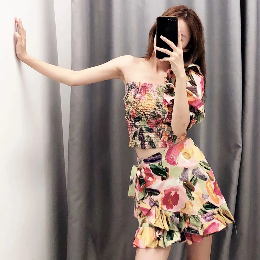 Модное на одно плечо плиссированная Сексуальная Укороченная рубашка Ретро мода