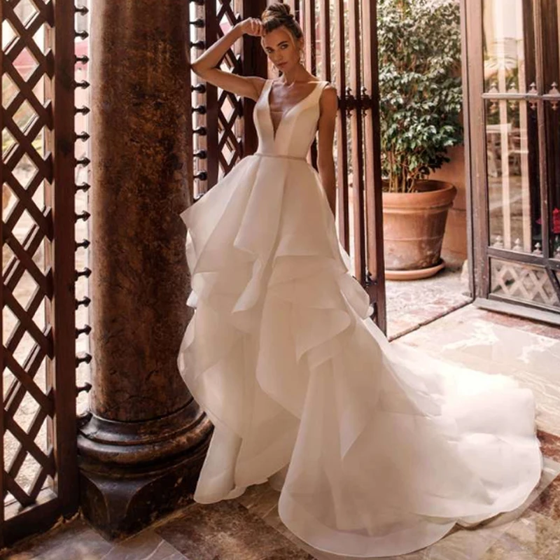 

Eightree Satin Wedding Dresses A Line Tulle Tiered V Neck Wedding Gown Backless Beach Boho Bride Dresses Vestido de Noiva