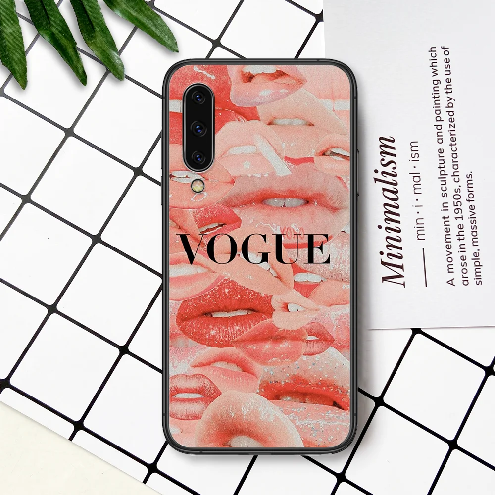 

Fashion VOGUE Charming Girl Magazine Phone Case For Samsung Galaxy A 3 5 7 8 10 20 20E 21S 30 30S 40 50 51 70 71 black Hoesjes