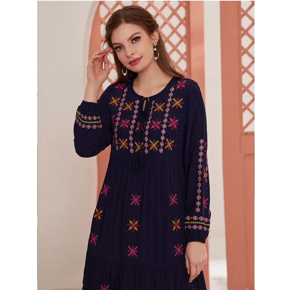 

Dubai Muslim Women Kaftan Long Dress Arabic Abaya Islamic Clothing Embroidery Maxi Robe O-neck Long Sleeve Gown Turkish Fashion
