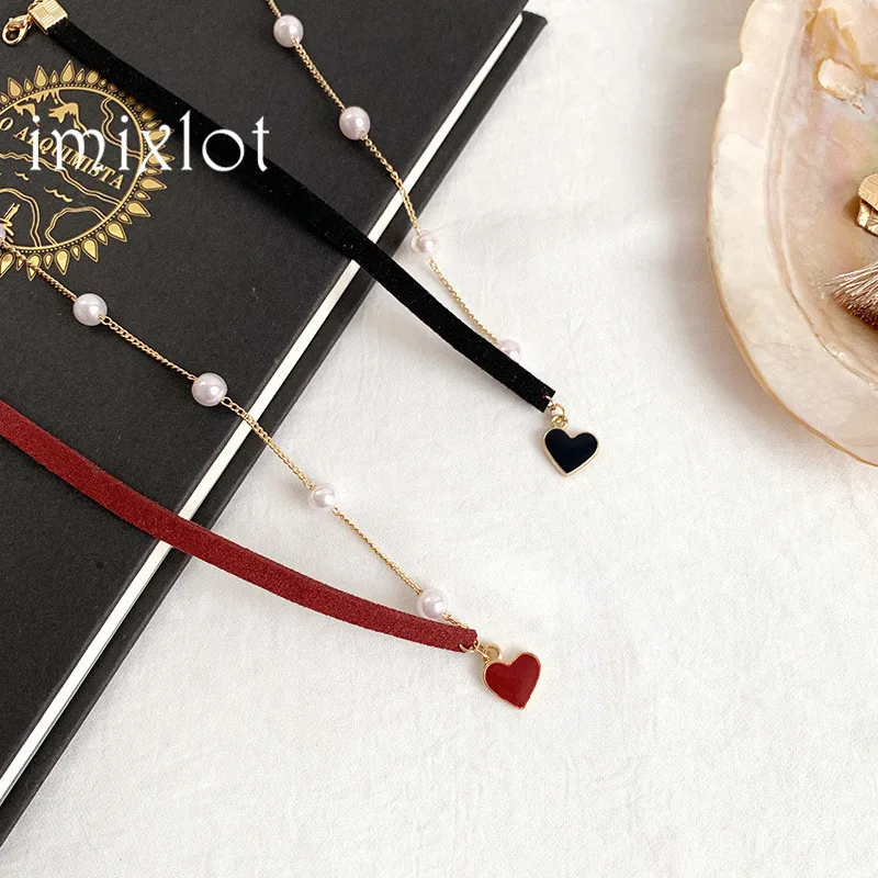 Женское короткое ожерелье с красным сердцем простое в виде красного сердца