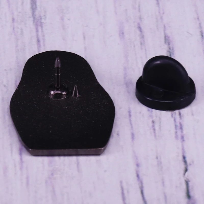 Эмалевая заколка для поклонников аниме идеальная коллекция | Украшения и