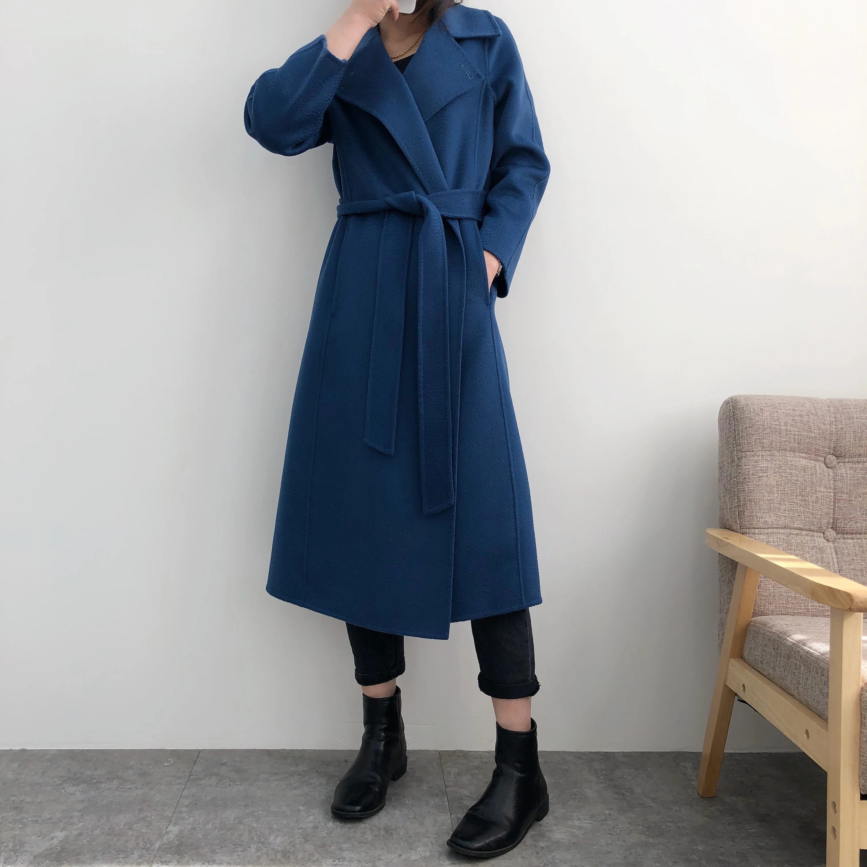 Новое модное женское длинное пальто С ВОЛНИСТЫМ ЭФФЕКТОМ на осень и зиму