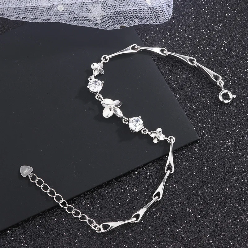 

2021 new fashion trend zircon clover S925 sterling silver bracelet all-match personality high-quality customized ladies gifts