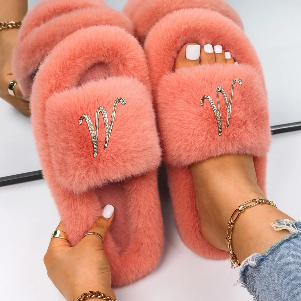 Fluffy Slippers Women Platform Slides Metal Letter Decor Faux Fur Flip Flops Flat Sandals Luxury Slippers Designer Female Shoes