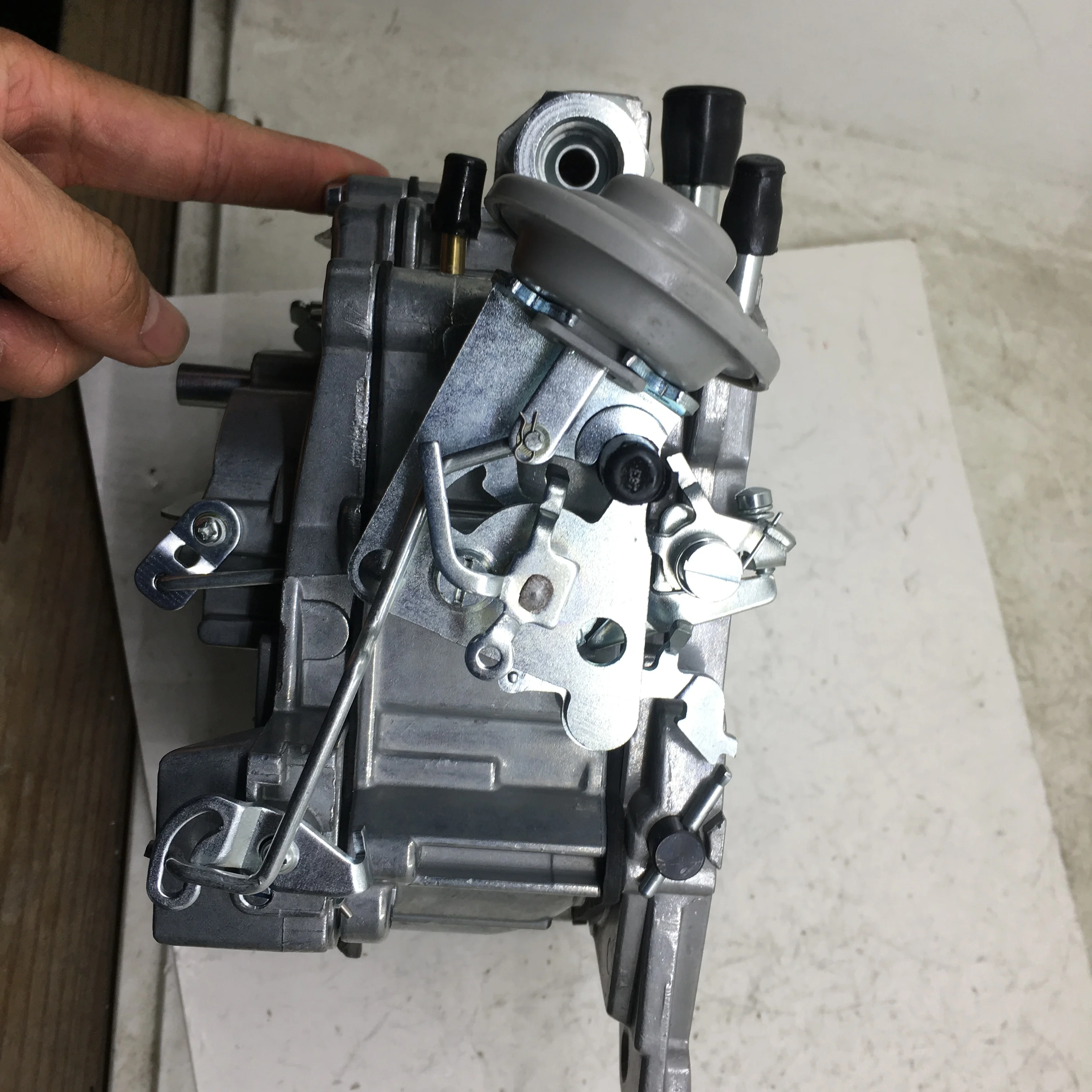 

SherryBerg new carb carburettor carburador fit for QUADRAJET CARBURETOR 7043202 4MV 1973 for Corvette Camaro 350" 5.7L carb