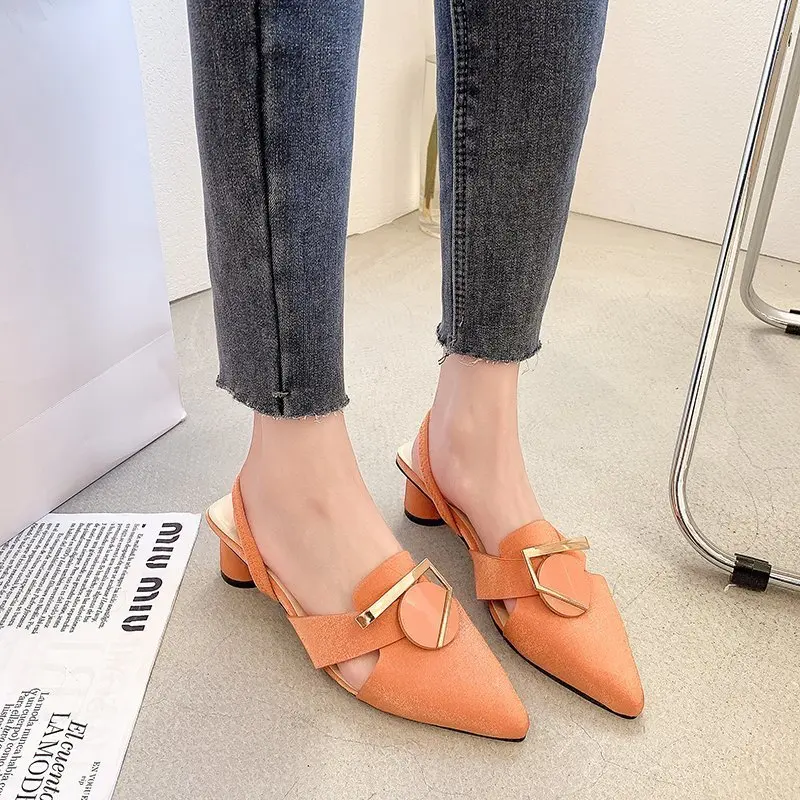 

Ladies Sandal 2021 New Pointed Thick Leather Sandals for Women Fashion White Collar Comfortable Women Shoes