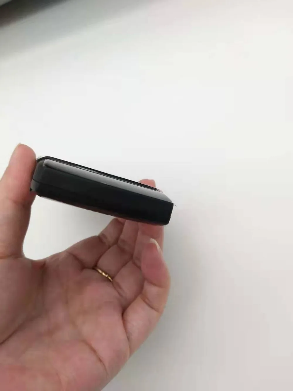 Хорошее качество оригинальная мировая версия флип GSM Quad Band Motorola Razr V3 мобильный телефон один год гарантии